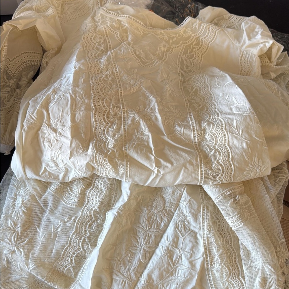 Elegant Cream Lace Dress